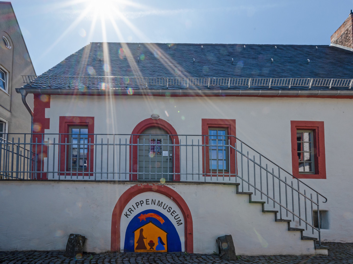 ber 300 Krippen aus aller Welt knnen im Krippenmuseum in Hadamar bestaunt werden. (Fotos: Stadt Hadamar)
