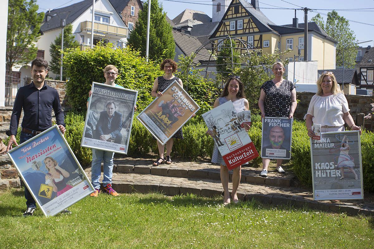 Sie freuen sich auf den Kulturstart: (von links) Stefan Leukel, Johannes Schuster, Gabriele Greis, Beate Macht, Ute Deichert und Angela Kappeller. Foto: Helmi Tischler-Venter 