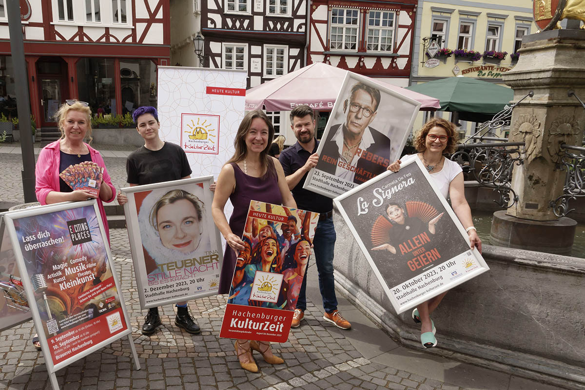 Wurde auch bei der Prsentation der Kulturzeit-Veranstaltungen vom August bis Dezember 2023 angekndigt: La Signora: Allein unter Geiern! (Foto: Wolfgang Tischler)