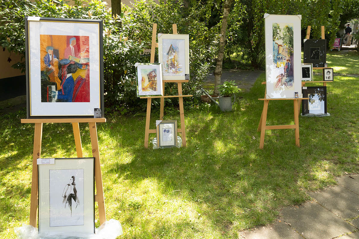 Kunst trifft Garten - Straßenhaus lädt ein 