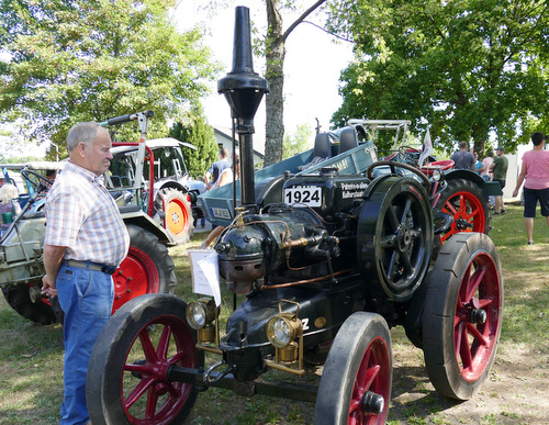 Bei den vielen Traktor-Modellen in Fensdorf war eines schner als das andere. (Foto: by)