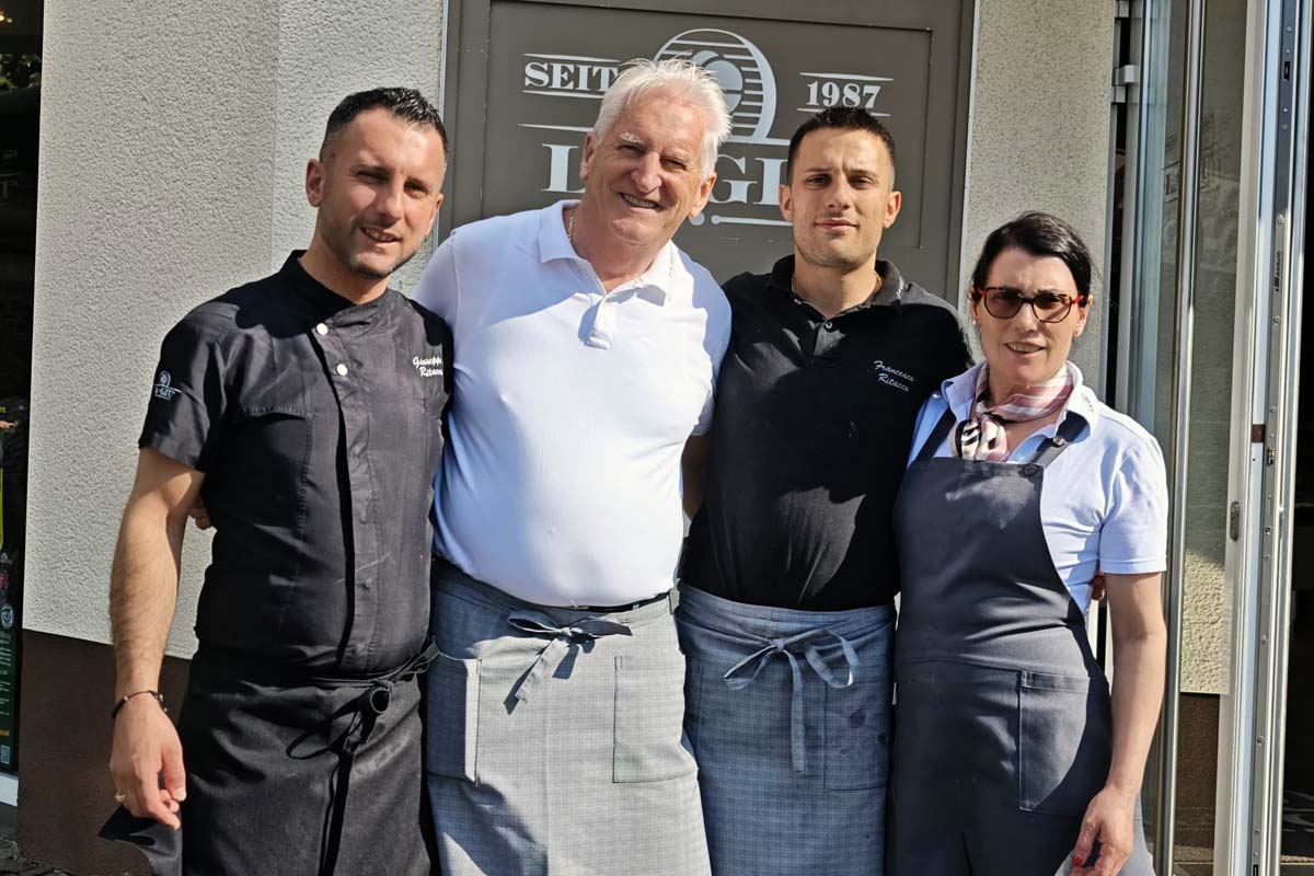 Eine Familie, ein Wunsch: Kundenzufriedenheit. (Guiseppe (li.) und Francesco (zweiter von rechts) fhren das Unternehmen (Foto: kk)