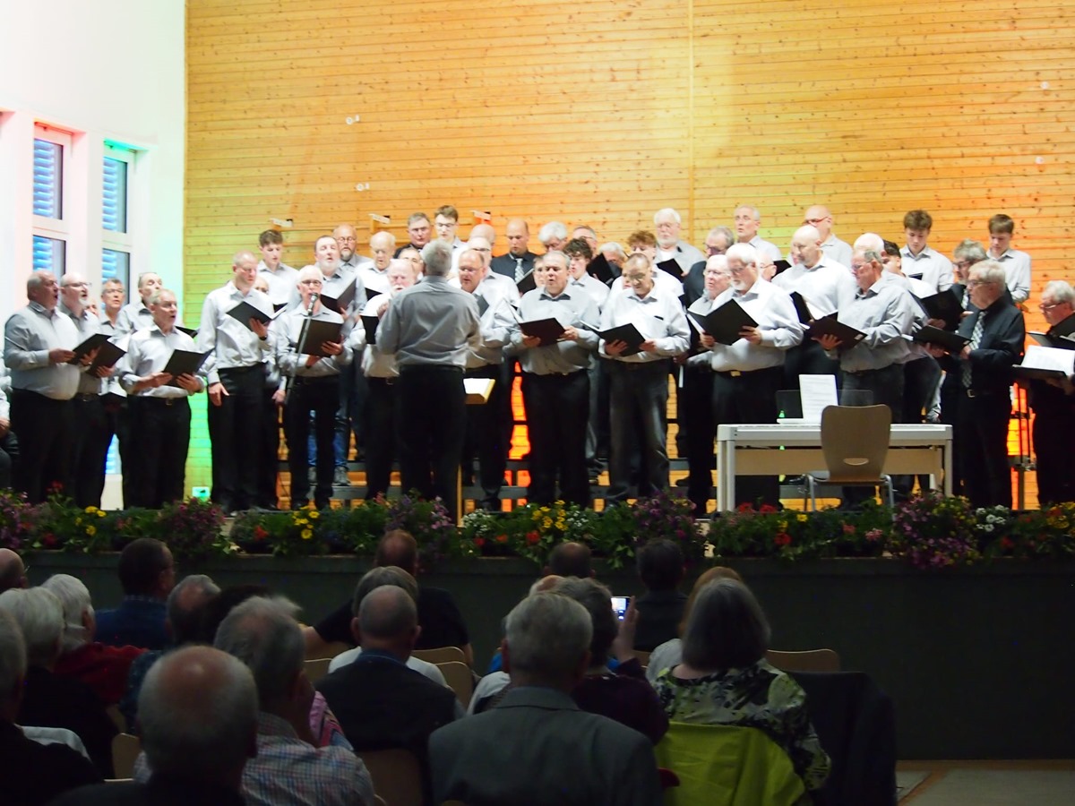 MGV "Liederkranz" 1878 Kirchen e.V. mit stimmungsvollem Fr�hjahrskonzert