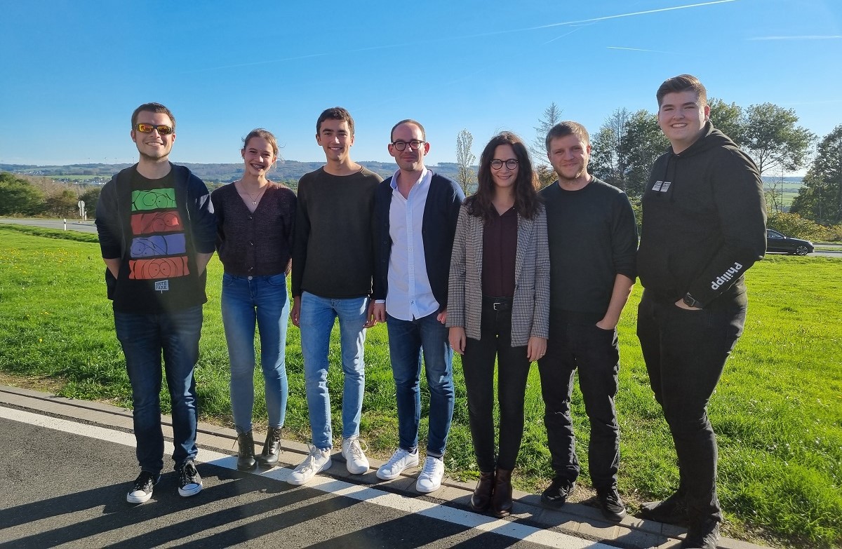 Von links: David Becker, Malena Becker, Julian Schneider, Moritz Otto, Jennifer Strunk, Fabian Strunk und Philipp Puderbach.