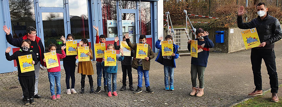 Ludwig-Erhard-Schule teilt Adventskalender mit Nachbarschulen