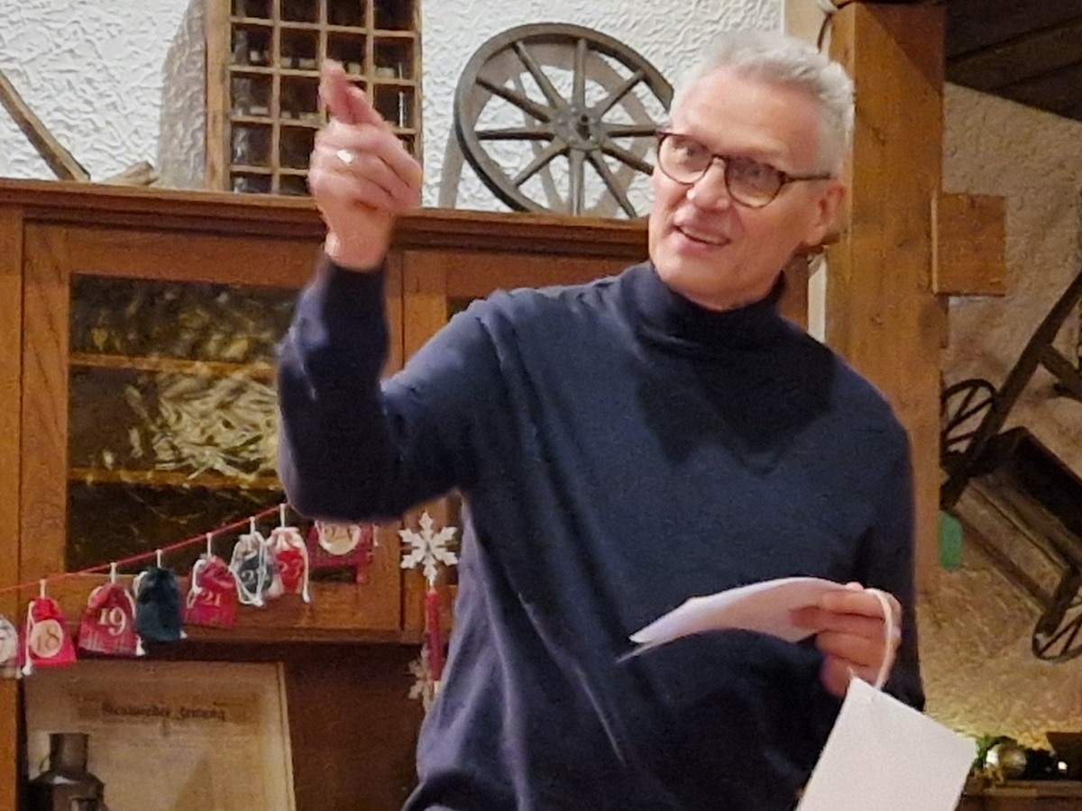 Hobbyschriftsteller begeistern mit Lesung im Westerwald-Treff in Oberlahr