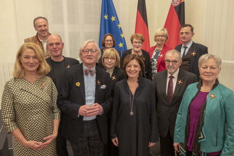 Ministerprsidentin Malu Dreyer mit den Ordenstrgern 2018. Foto: Staatskanzlei Mainz