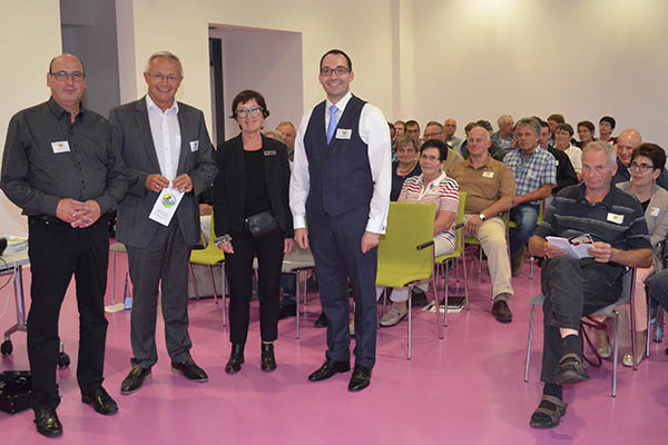 Von links: Thomas Ecker, Achim Hallerbach, Beate Klb, und der Referent Dr. Andreas Schumacher.