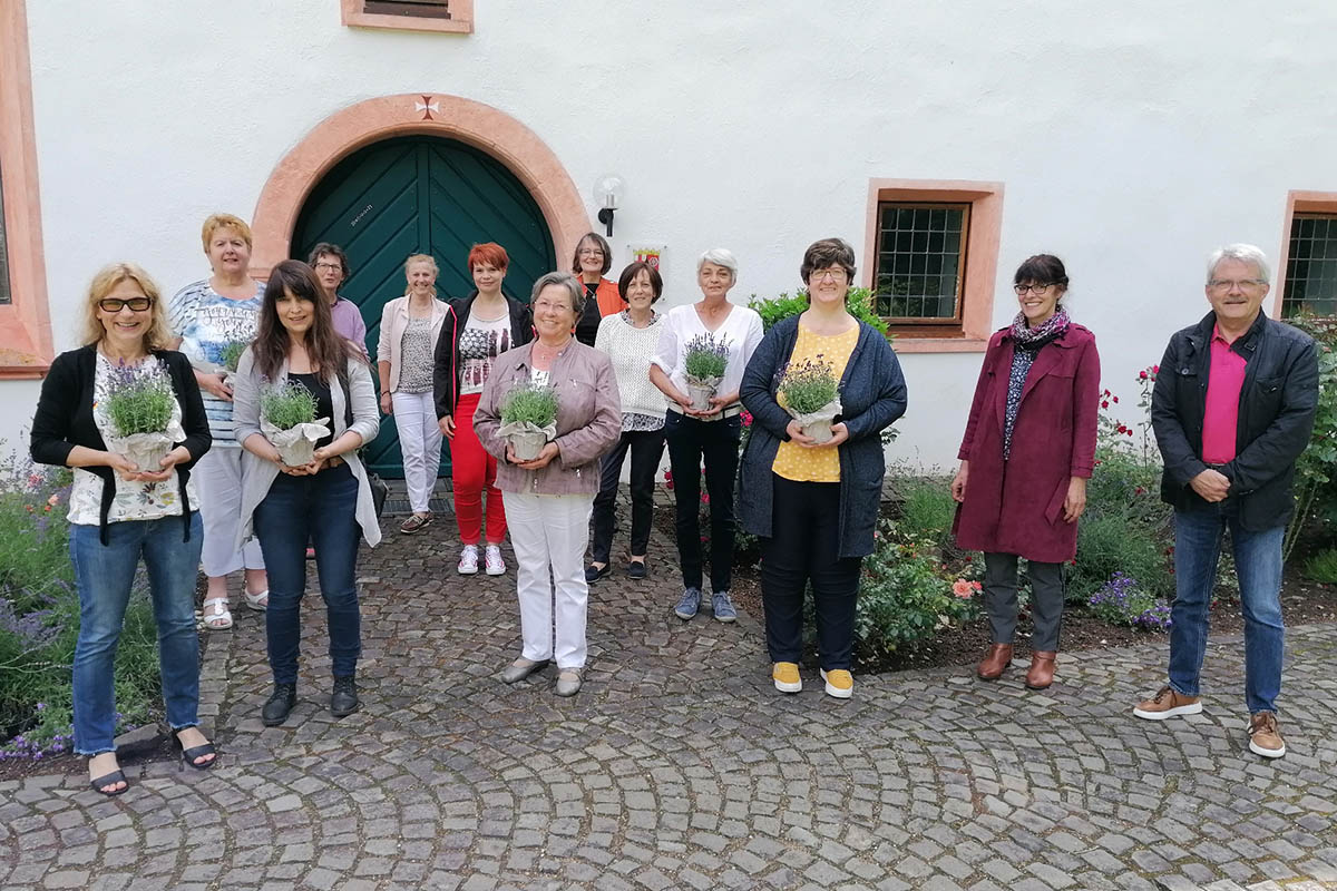 In Ehrenstein wurde den langjhrigen Ehrenamtlichen fr ihren wertvollen Einsatz gedankt. Foto: Hospizverein