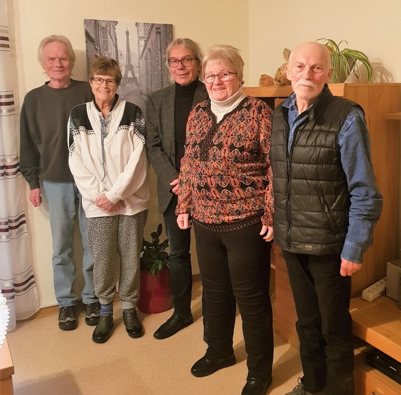 Von links: Achim Lenhart (Vorstandsmitglied), Christiane Bischoff, Frank Potthast (Vorsitzender), Edelgard Bein und Rudolf Wollram. Foto: privat