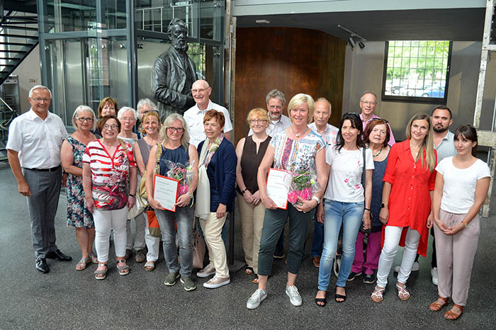 Fr die langjhrige und treue Untersttzung hatten das Kreisjugendamt und die Caritas Neuwied die ehrenamtlichen Lernpaten zu einem Dankeschn-Nachmittag in die Sayner Htte in Bendorf einladen. Foto: Kreisverwaltung