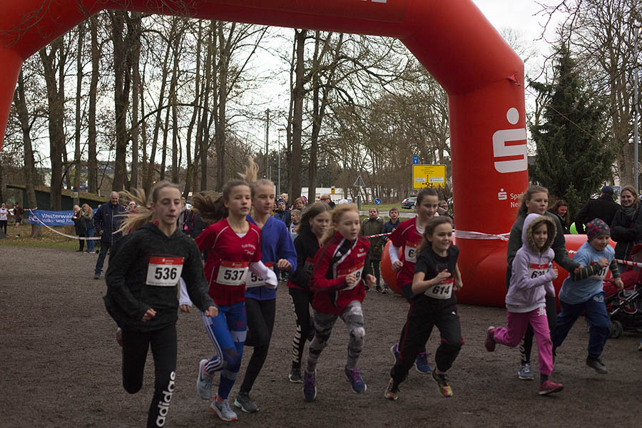 Der Adventslauf in Dierdorf ist ausgebucht. Archivfoto: Wolfgang Tischler