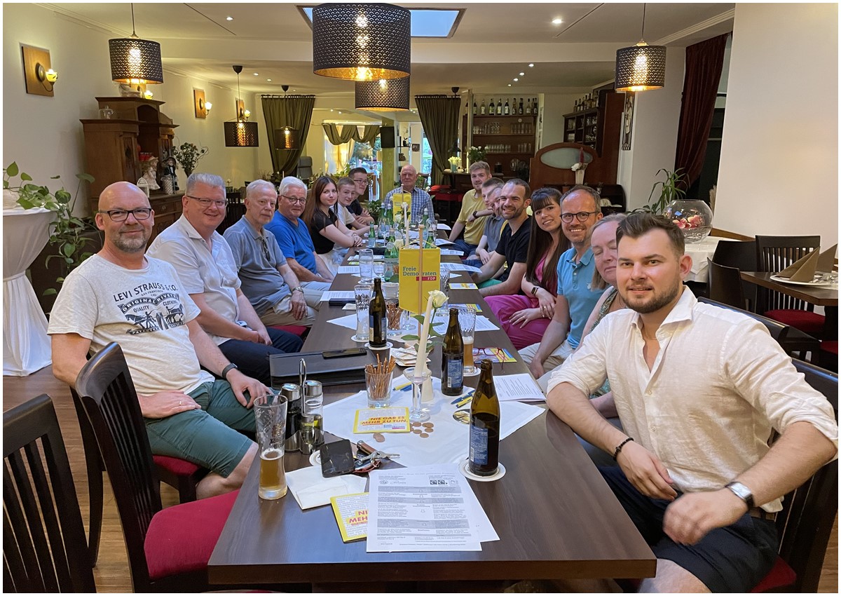 Austausch am "liberalen Stammtisch". (Foto: FDP VG Linz-Unkel-Bad Hnningen)