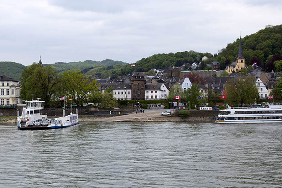 Brgermeister Hans-Gnter Fischer lobt das groe Engagement der Region