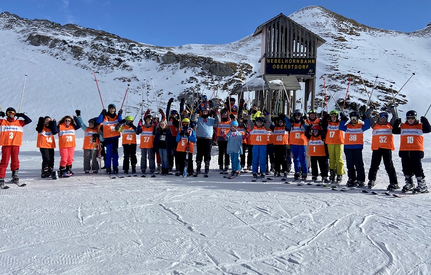 Die Wissener Realschler auf alpinen Skipisten (Fotos: Schule)