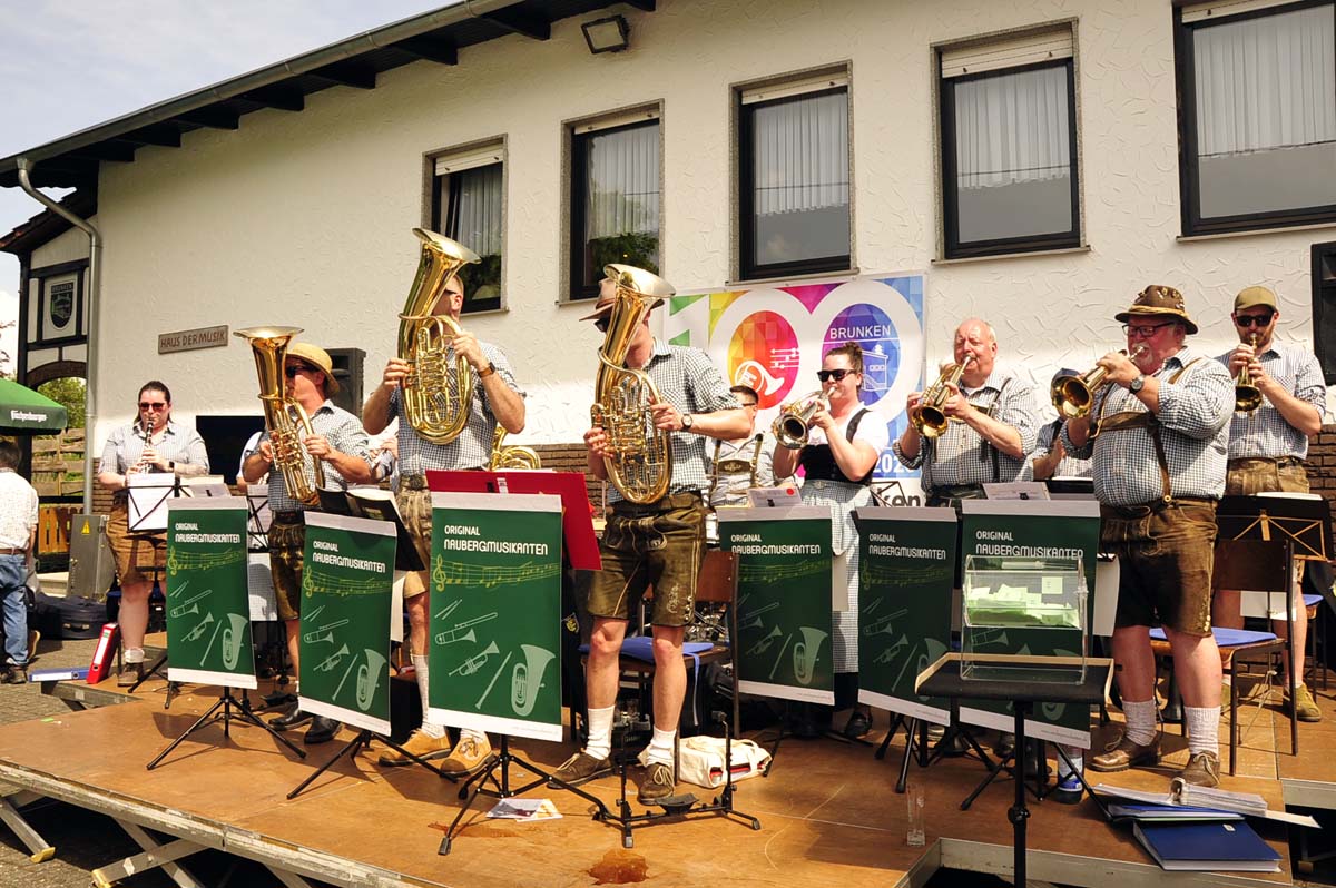 Maifest in Brunken - seit Jahren gewachsen und ber die Region hinaus bekannt