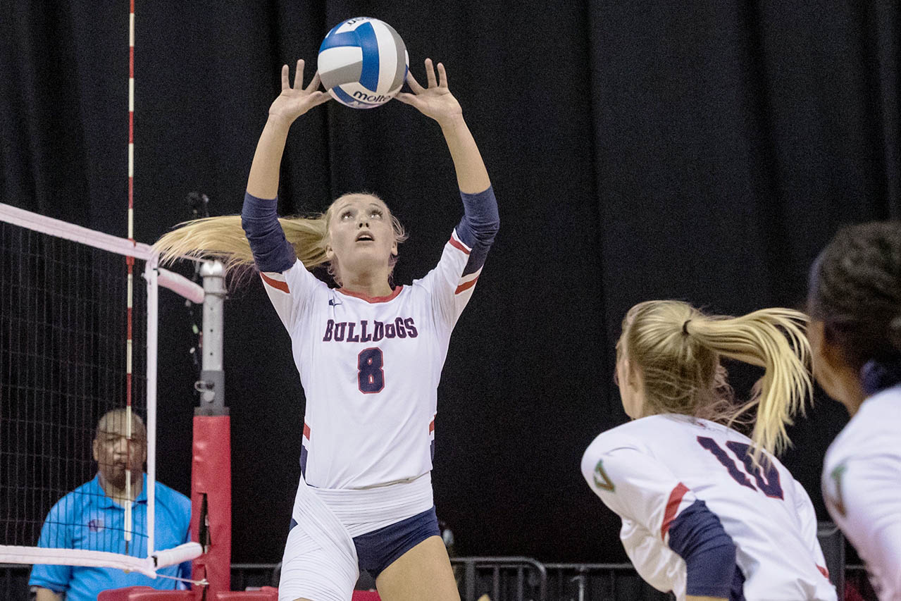 Madelyn Halteman, Spielmacherin der Fresno State Bulldogs, startet ihre Profikarriere beim VC Neuwied. Fotos: Privat / Fresno State Bulldogs