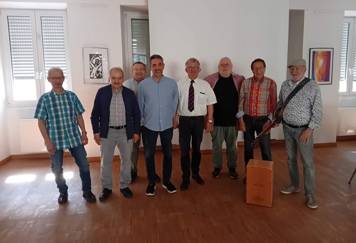 v. l. Jrgen Engel, Hans Poredda, Christian Schultze, Uwe Selzer, Dr. med Wofgang Stollhof, Klaus Wolff, Hans Grn, Gerhard Schmitt) (Foto: Hans-Werner Jckle)