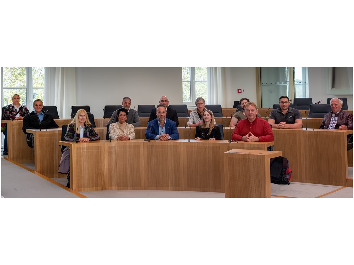 Eine Besuchergruppe war mit Dr. Jan Bollinger im Mainzer Landtag unterwegs. (Foto: Bro Dr. Jan Bollinger)