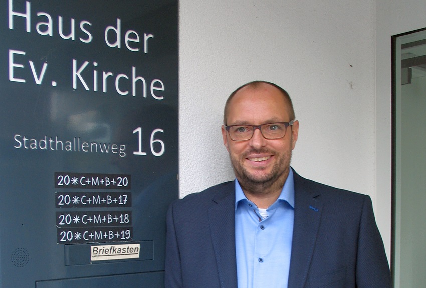 Maik Treck ist neuer Leiter des Verwaltungsamtes des Evangelischen Kir-chenkreises Altenkirchen. (Foto: Petra Stroh)