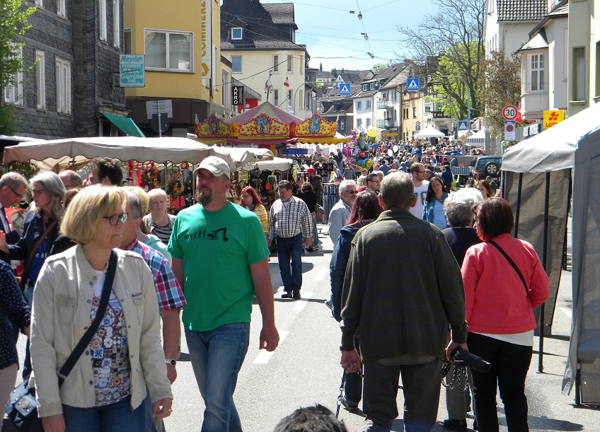 Der Maimarkt in Wissen zog immer viele Besucher an. (Foto Treffpunkt Wissen)