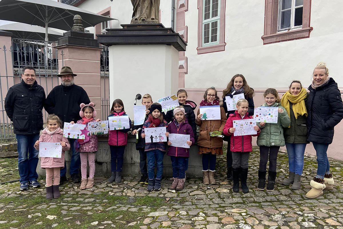 Pro Heimbach-Weis prämiert Kinderbilder des Malwettbewerbs Rommersdorfer Weihnachtsmarkt 