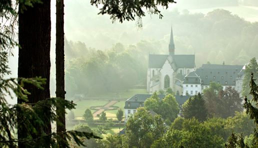 Groe Schpfungsfeier auf dem Klostergelnde der Abtei Marienstatt 