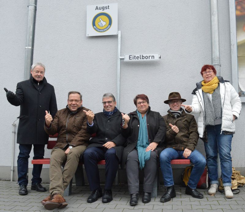 Brgerfreundliche Initiative: Mitfahrerbnke in der Augst. Foto: VG-Verwaltung Monatabaur