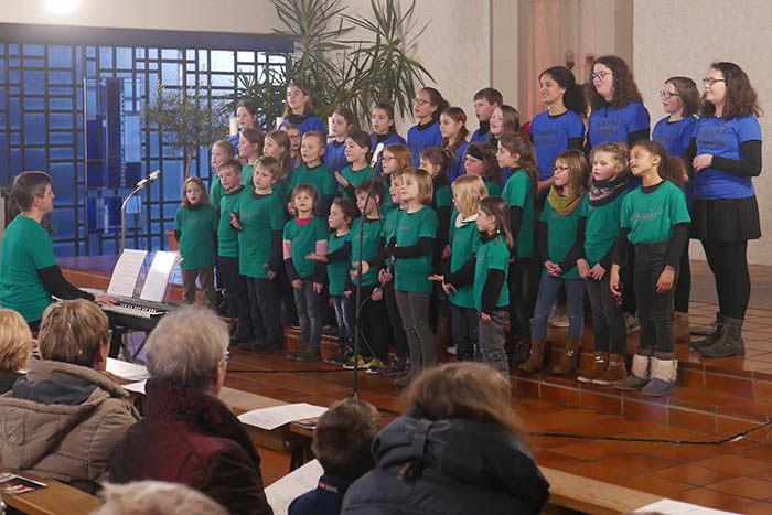 Kinder sangen für Kinder und begeisterten ihr Publikum