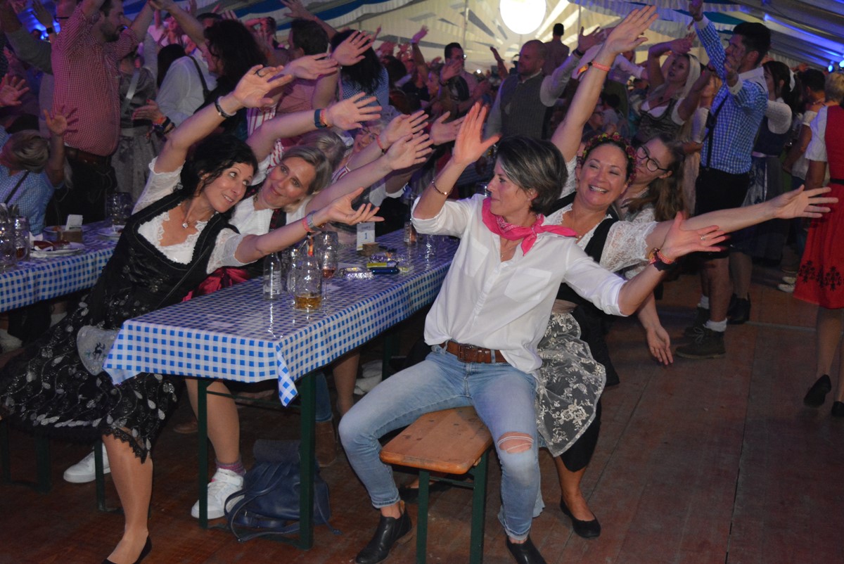 Mega-Stimmung beim Oktoberfest in Montabaur. (Fotos: Wolfgang Rabsch)