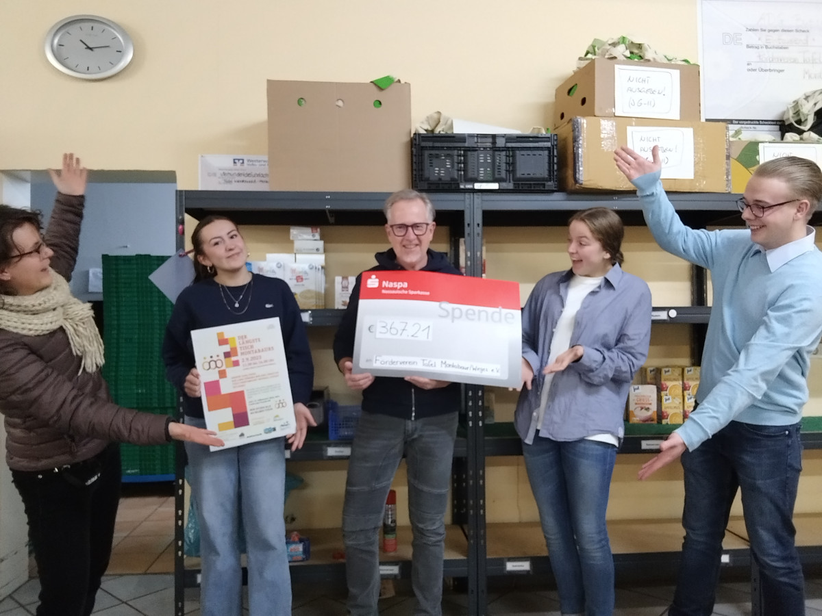 Spendenbergabe an die Tafel. (Bild: VG Montabaur / Larissa Metz - mit Selbstauslser)