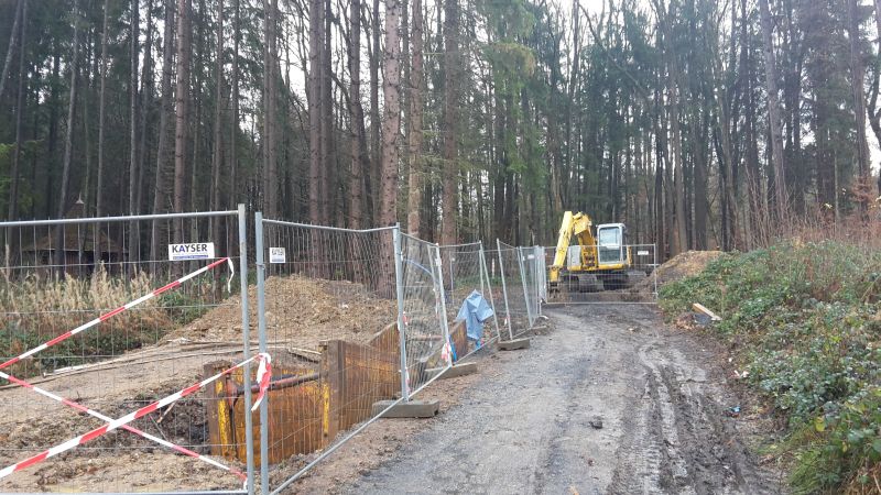 Im Bereich des Trimmpfads wird die neue Wasserhauptleitung an das Netz angeschlossen. Das kann am 8. Dezember vorbergehend zu Einschrnkungen in der Wasserversorgung fhren. Foto: Stadtwerke Montabaur