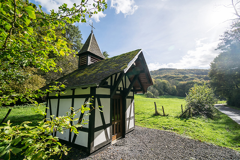 Mutter Rosa Kapelle im Fockenbachtal am Klosterweg. Foto: Andreas Pacek/ Touristik-Verband Wiedtal e.V.