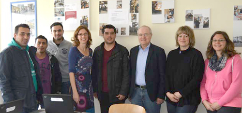 Die weitere Frderung des Projektes "Education" brachte Ministerin Sabine Btzing-Lichtenthler (4. von links) mit nach Altenkirchen. Von rechts: Stephanie Huber, Stefanie Schneider und Manfred Plag. Fotos: kk