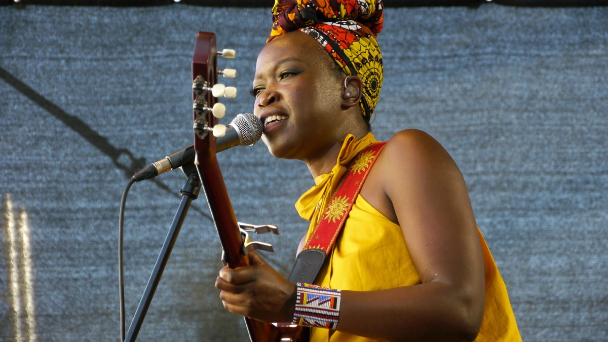 Nina Ogot im Konzert. (Foto: Norbert Nettekoven)