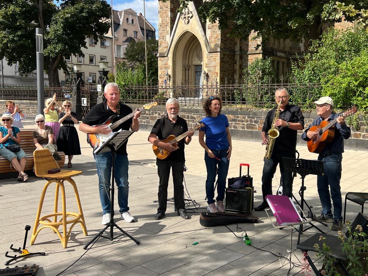 Mit Kunst und Musik nahm "Neuwied macht mit" im Sommer Fahrt auf. (Foto: Kira Rder)