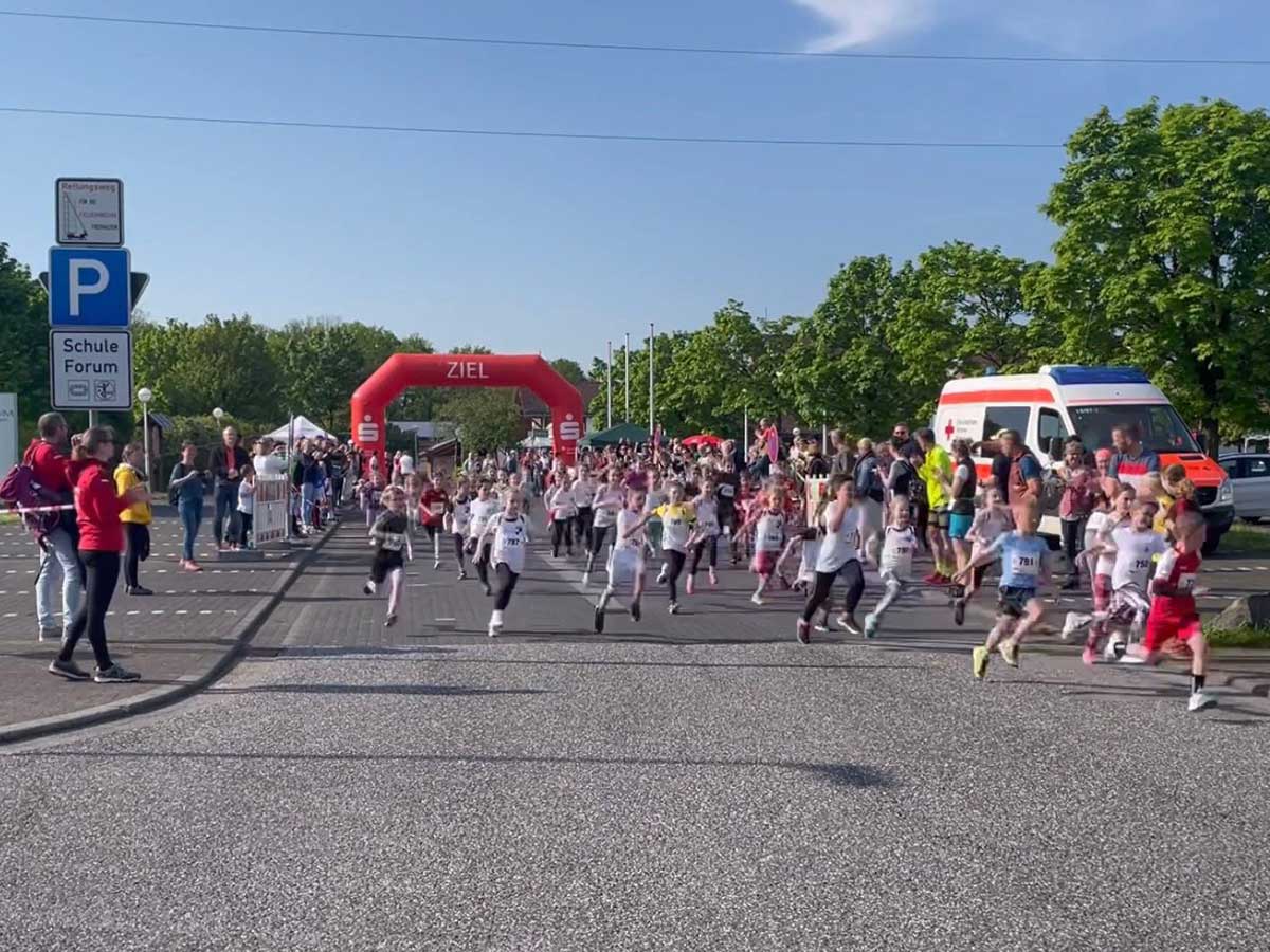 Start der Schler. (Foto: Orga Team Windhagen Marathon)