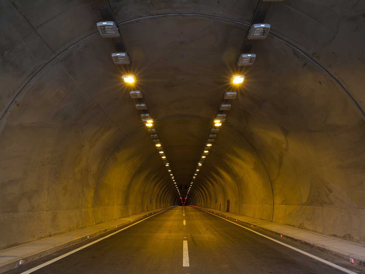 Verkehrsbeschrnkung wegen turnusmiger Tunnelwartung bei Rengsdorf