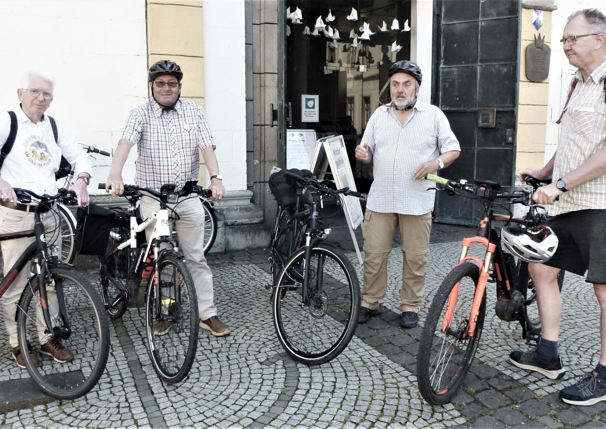 Neuwieder Christen bringen Pilgerstab nach Koblenz. (Fotos: Jrgen Grab)