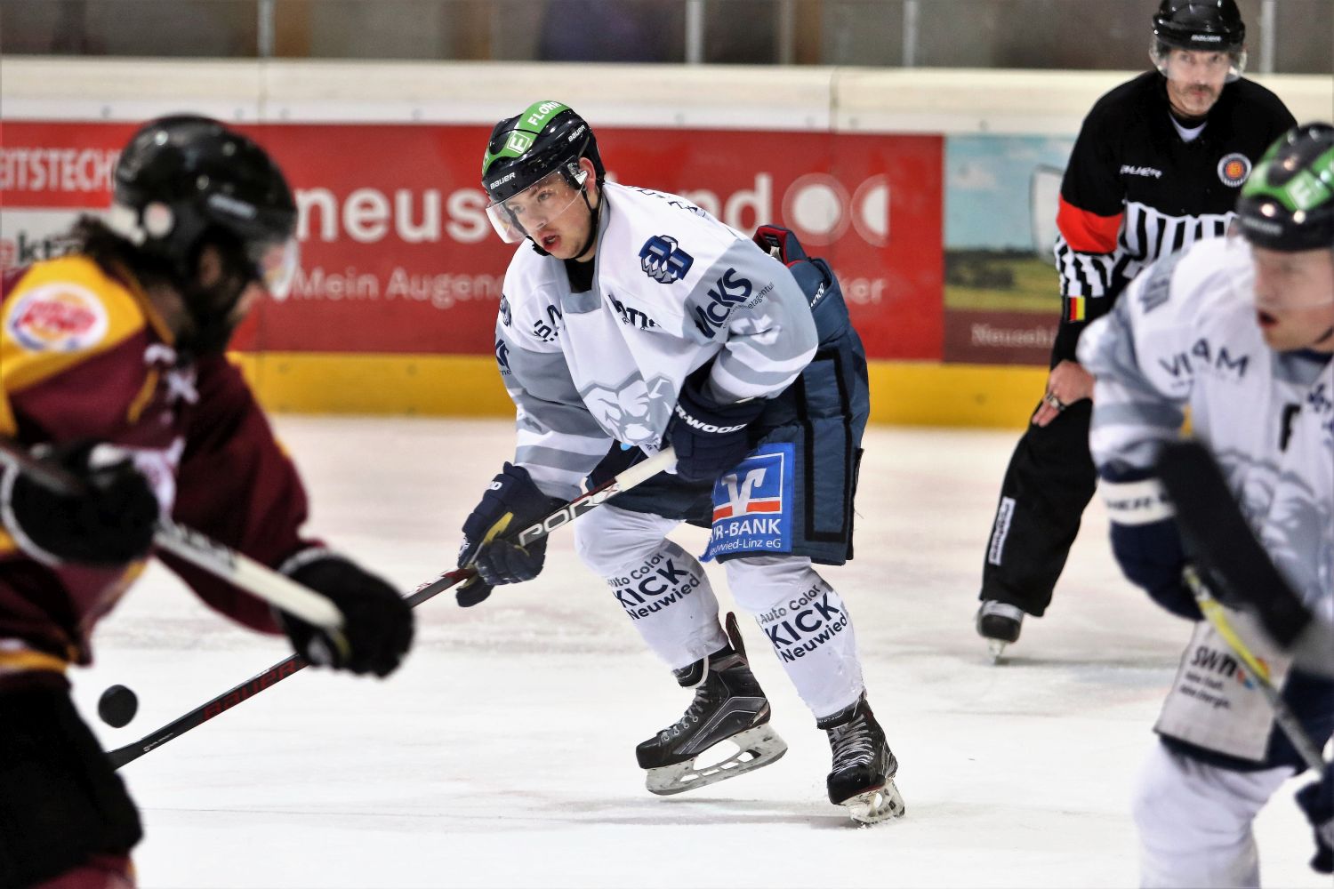 Starkes Debt: Neuwieds Neuzugang Carsten Hohmann spielte gegen seinen Ex-Klub und bereitete das Tor zum 4:6 vor. Foto: EHC

