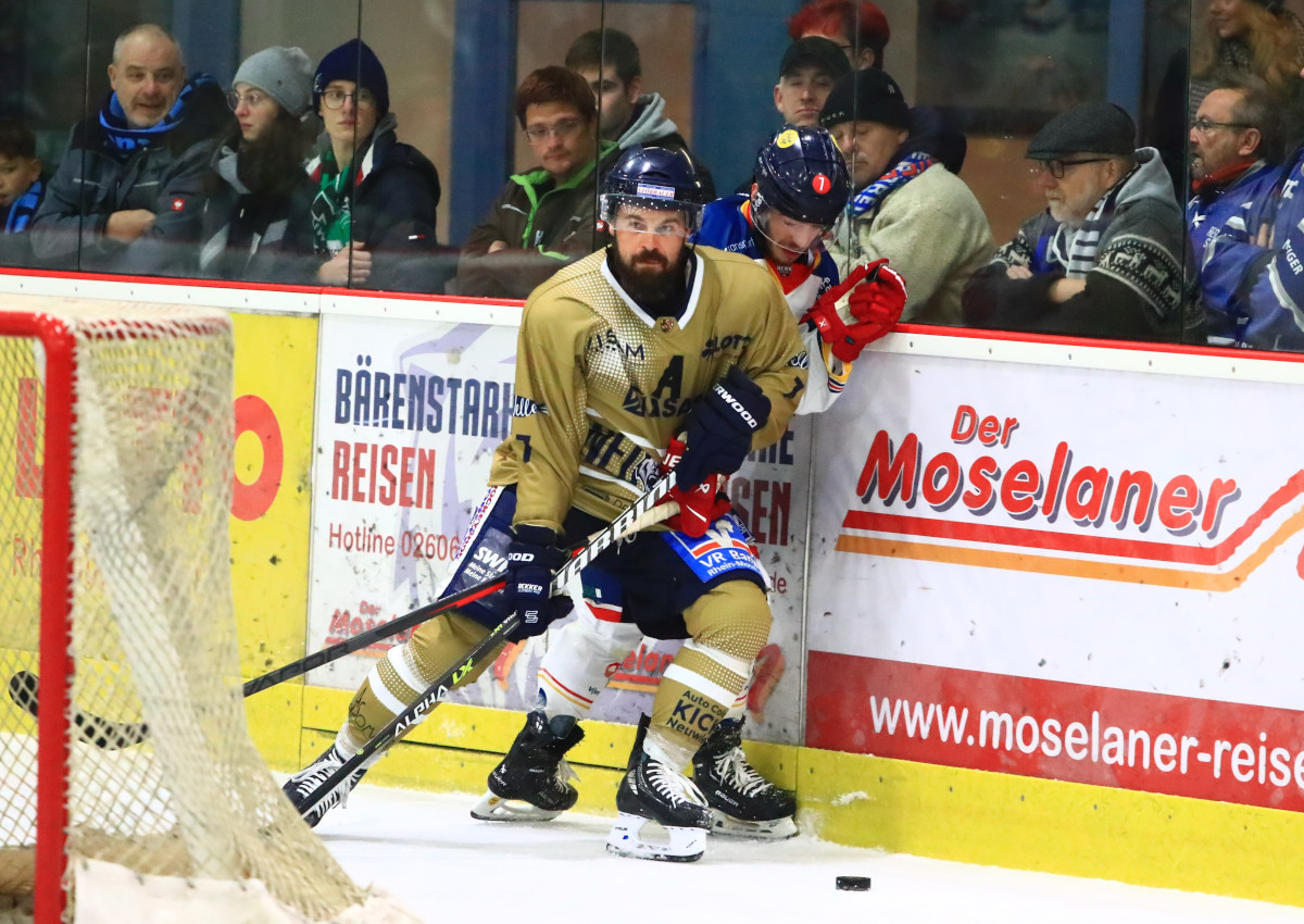 Eishockey statt Fuball-WM? Neuwieder Bren brauchen gegen Neuss die Fan-Untersttzung