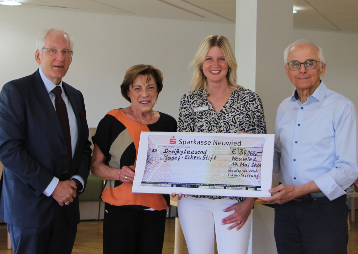 30.000 Euro für das Marienhaus Seniorenzentrum Josef-Ecker-Stift in Neuwied