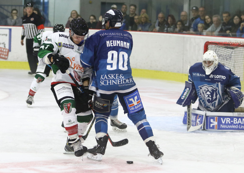 Spiele zwischen dem EHC und Herne haben Tradition - frher in der Oberliga und zuletzt vor einem Jahr bereits auf Testspielbasis. Am Wochenende treffen sich beide Teams erneut. Einmal am Gysenberg (Freitag) und einmal im Icehouse (Sonntag). Foto: Privat