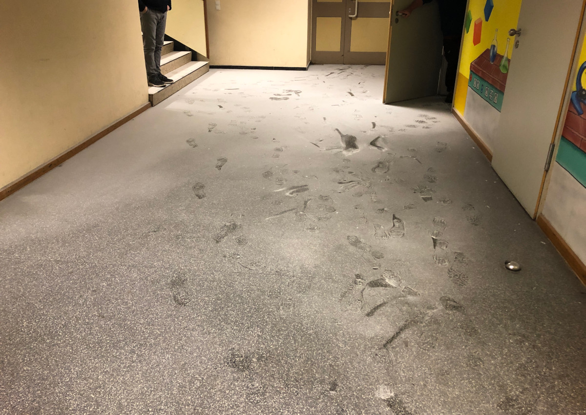 Vandalismus am Heisenberg-Gymnasium Neuwied: Wasser und Löschpulver in den Fluren