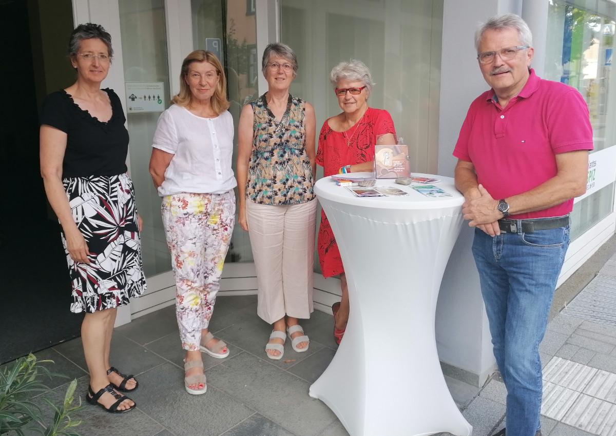 Gestrkt geht der Vorstand des Hospizvereins in die Zukunft. (Foto: Hospizverein Neuwied)