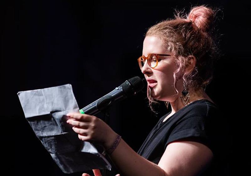 Kathi Hopf aus Koblenz ist beim Salonabend in Neuwied dabei. Foto: Pressebro Neuwied