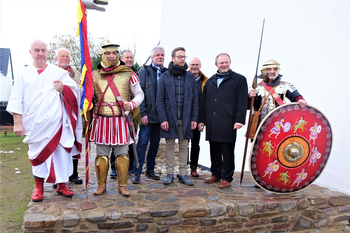 Der Verein Niederbieberer Brger gestaltete das Gelnde "Im Rmerkastell" zu einer Erinnerungssttte rmischen Legionrslebens. (Fotos: Jrgen Grab)