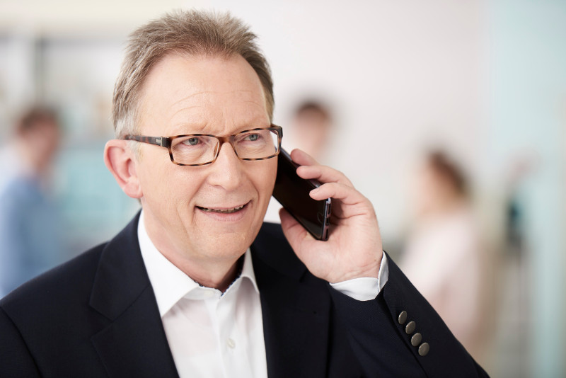 Erwin Rddel begrt die Grndung einer Mobilfunkinfrastrukturgesellschaft. Foto: Brgerbro Erwin Rddel