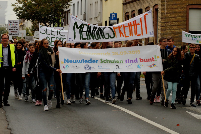 Neuwieder Schler gingen fr Vielfalt auf die Strae. Foto: Privat