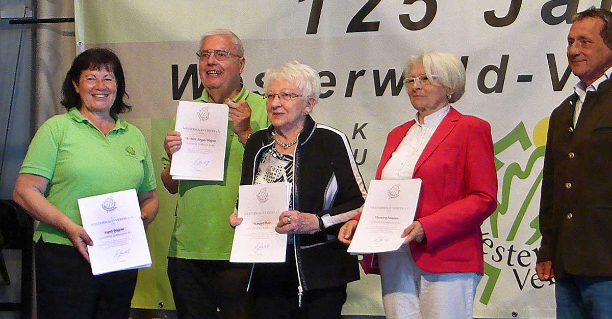 Ehrungen und Auszeichnungen bei der Jahreshauptversammlung. (Foto: WWV)